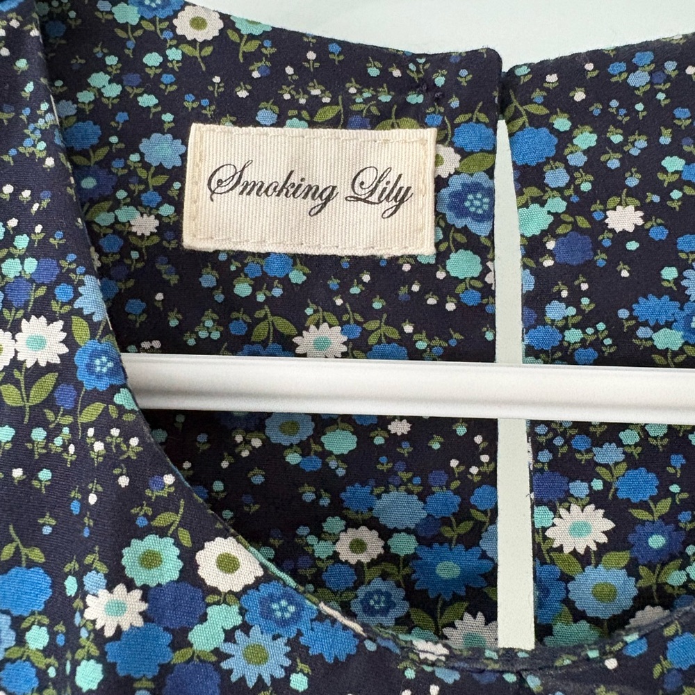 Smoking Lily Navy Floral Short Sleeve Top - Picture 2 of 3